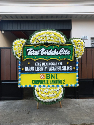 Papan Bunga Duka di Banjar Negara
